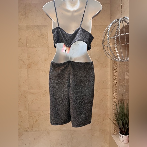 Medium black sparkle romper #571 - Picture 10 of 11